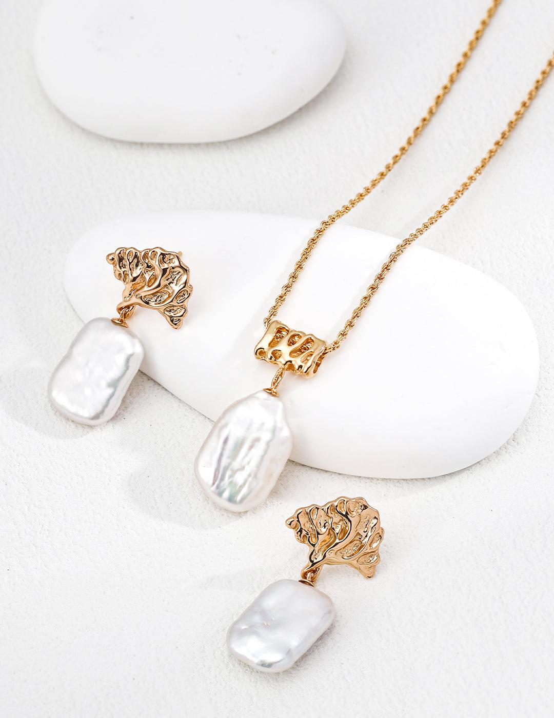 Vintage gold-tone square baroque pearl sterling silver jewelry (earrings, necklace (adjustable length), bracelet (adjustable))/مجوهرات من الفضة الإسترلينية العتيقة ذات اللون الذهبي المربع من اللؤلؤ الباروكي (أقراط، قلادة (بطول قابل للتعديل)（D0677-2)）