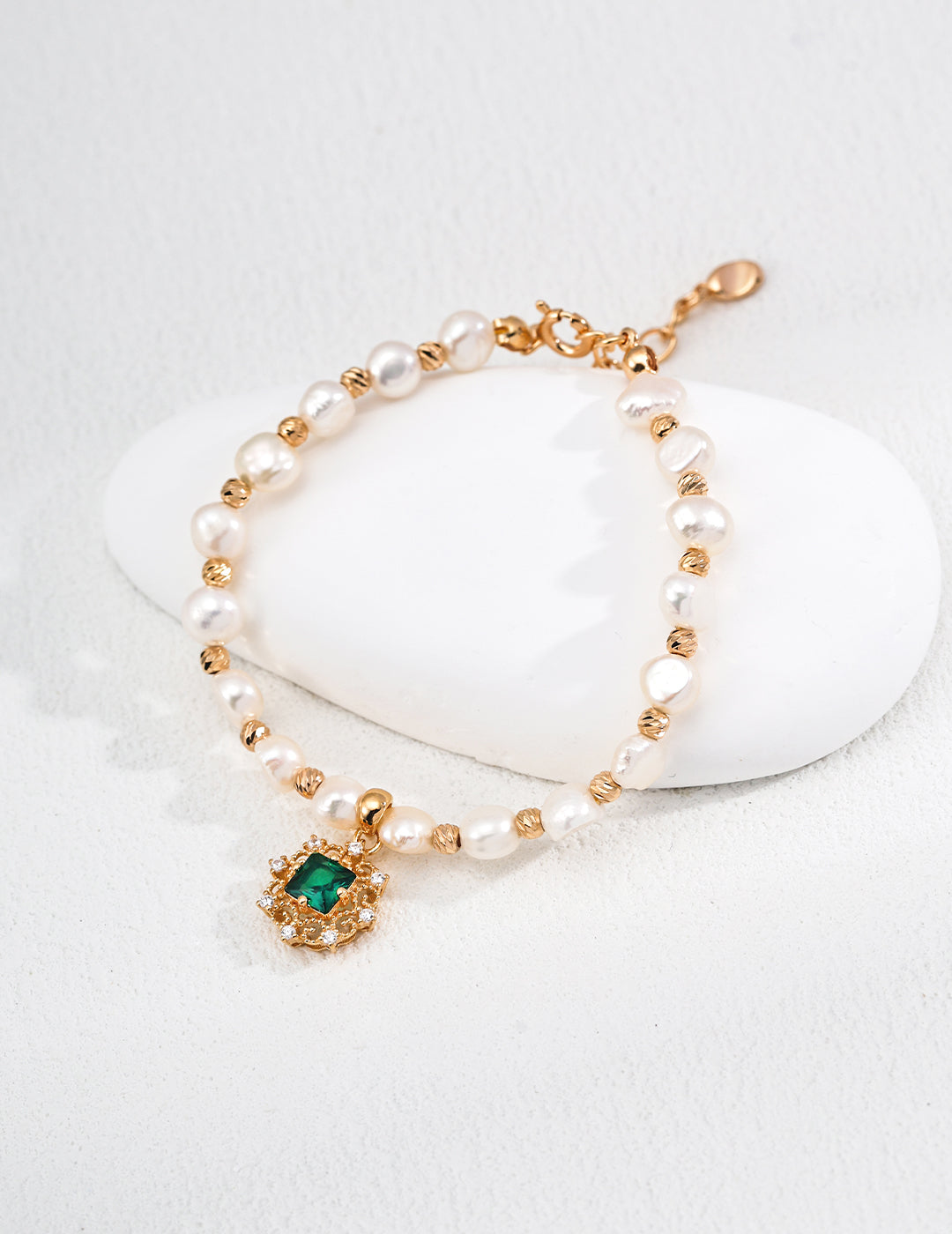 Pearl and zircon bracelet/سوار من اللؤلؤ والزركون(SL0253)
