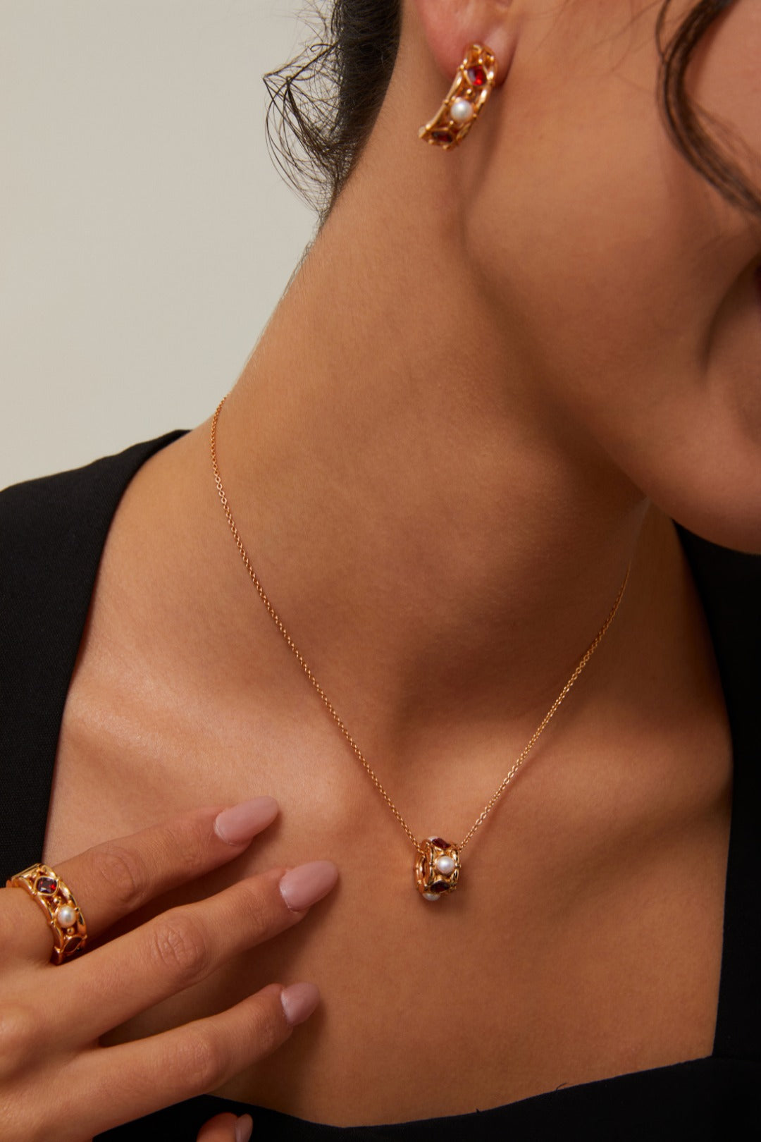 Pearl red zircon earrings, rings, necklaces/أقراط وخواتم وقلادات من الزركون الأحمر اللؤلؤي（GCZE0320）