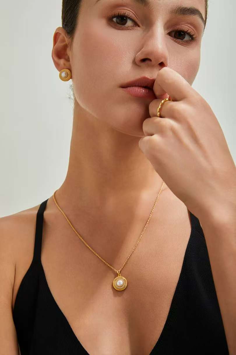 Vintage Gold Earring and Necklace Bracelet /  أقراط وقلادة ذهبي（GZD0514）