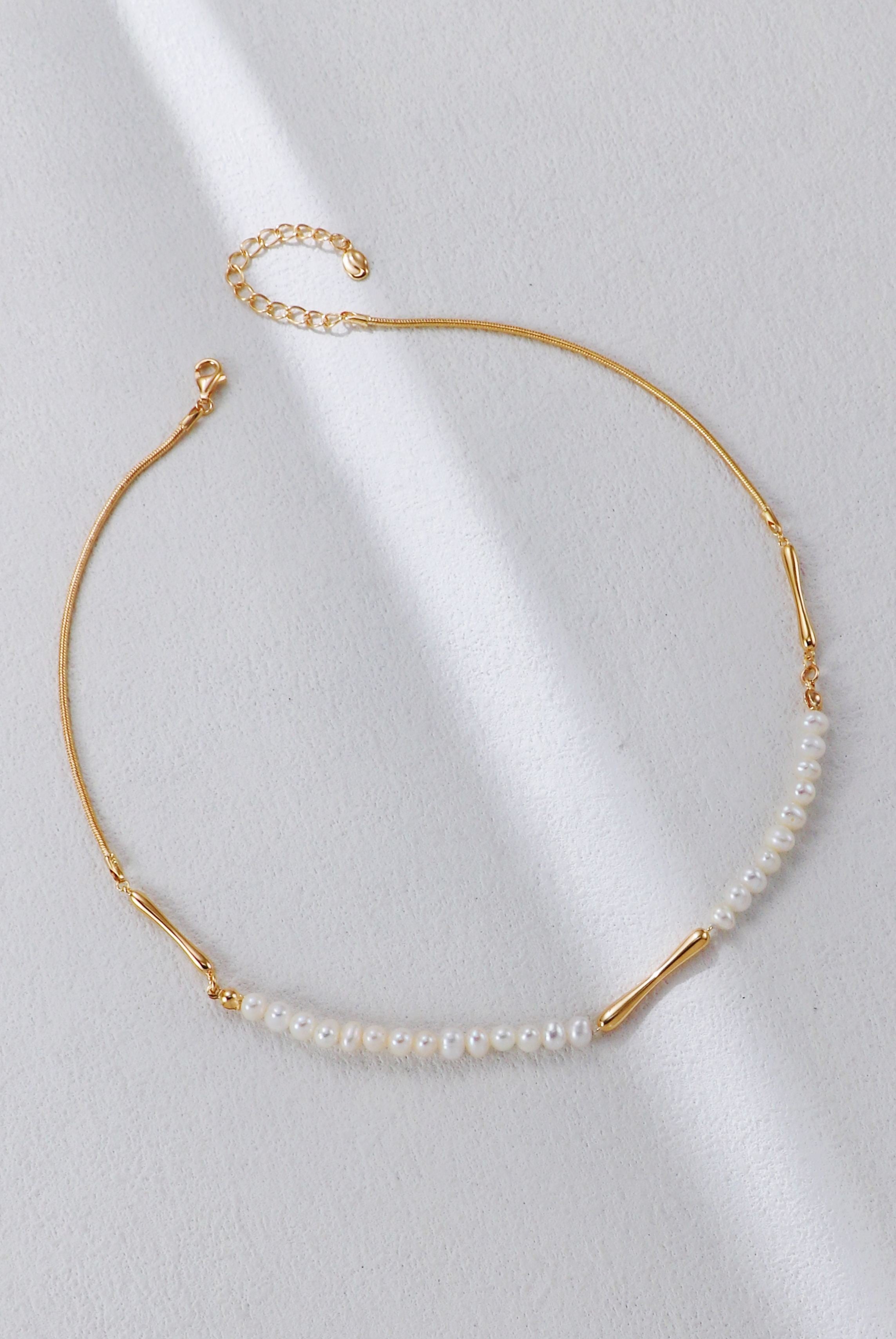 Golden-color Silver Pearl Necklace/قلادة من اللؤلؤ الفضي باللون الذهبي （GZD0609）