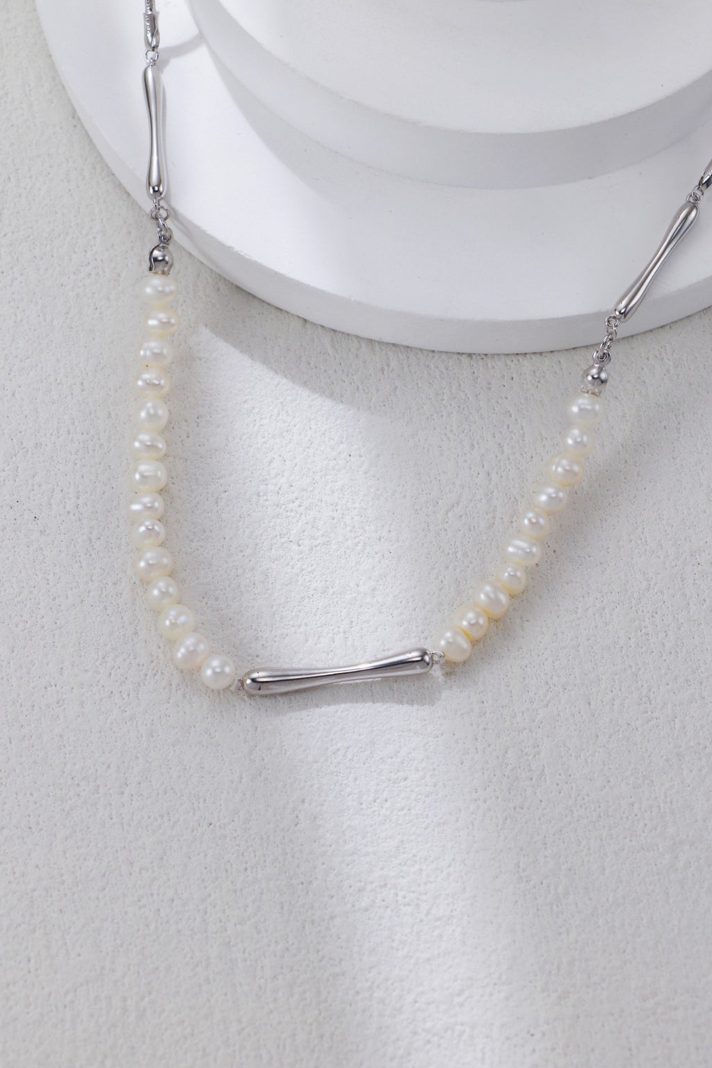 Golden-color Silver Pearl Necklace/قلادة من اللؤلؤ الفضي باللون الذهبي （GZD0609）