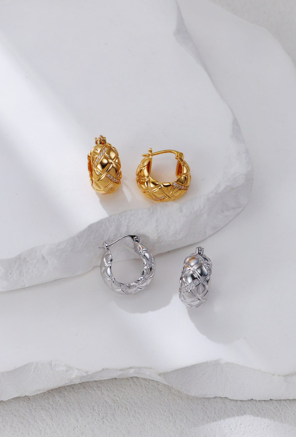 zircon earrings/ الزركون الذهبي （GZCE0413）