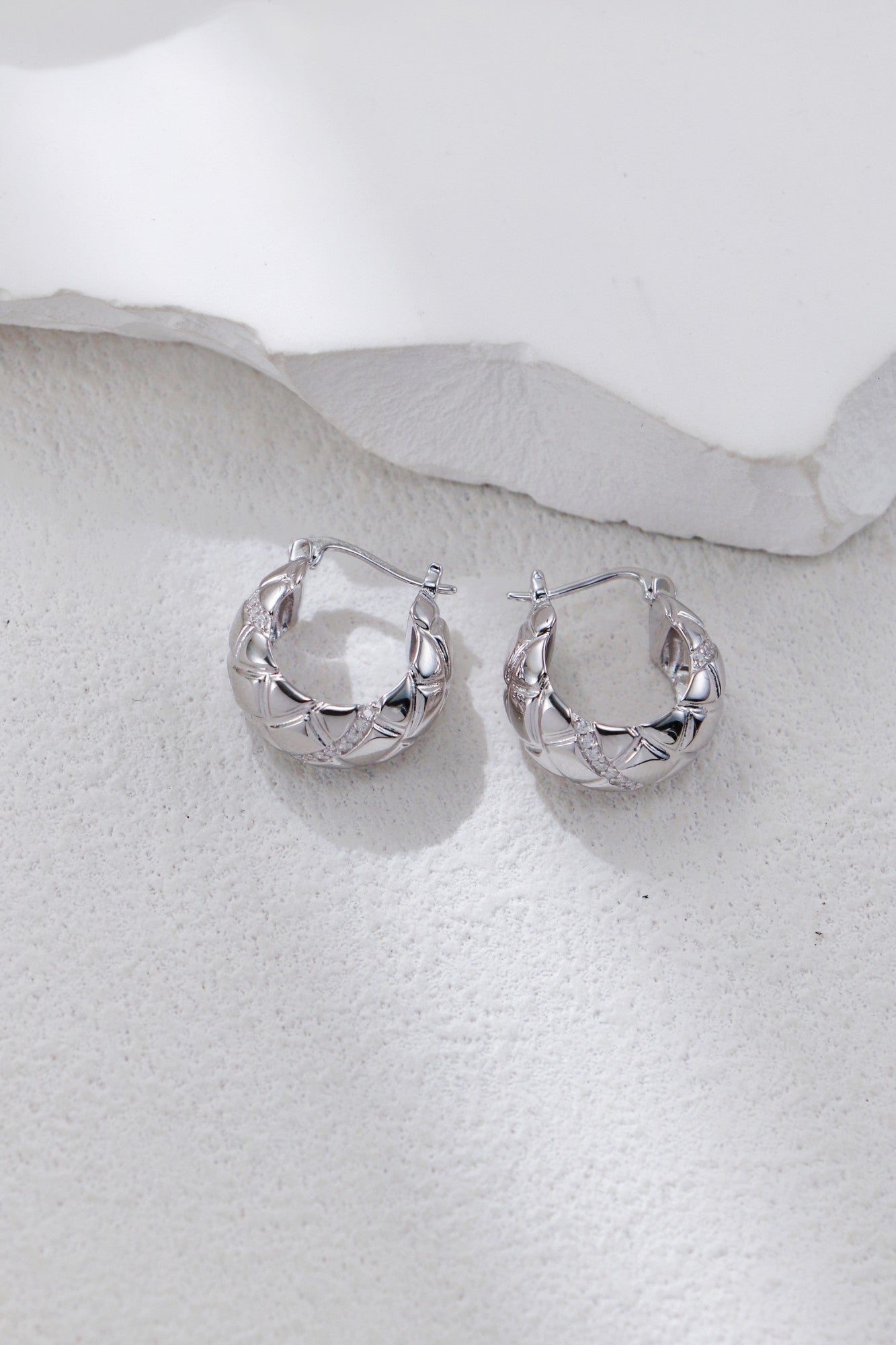 zircon earrings/ الزركون الذهبي （GZCE0413）