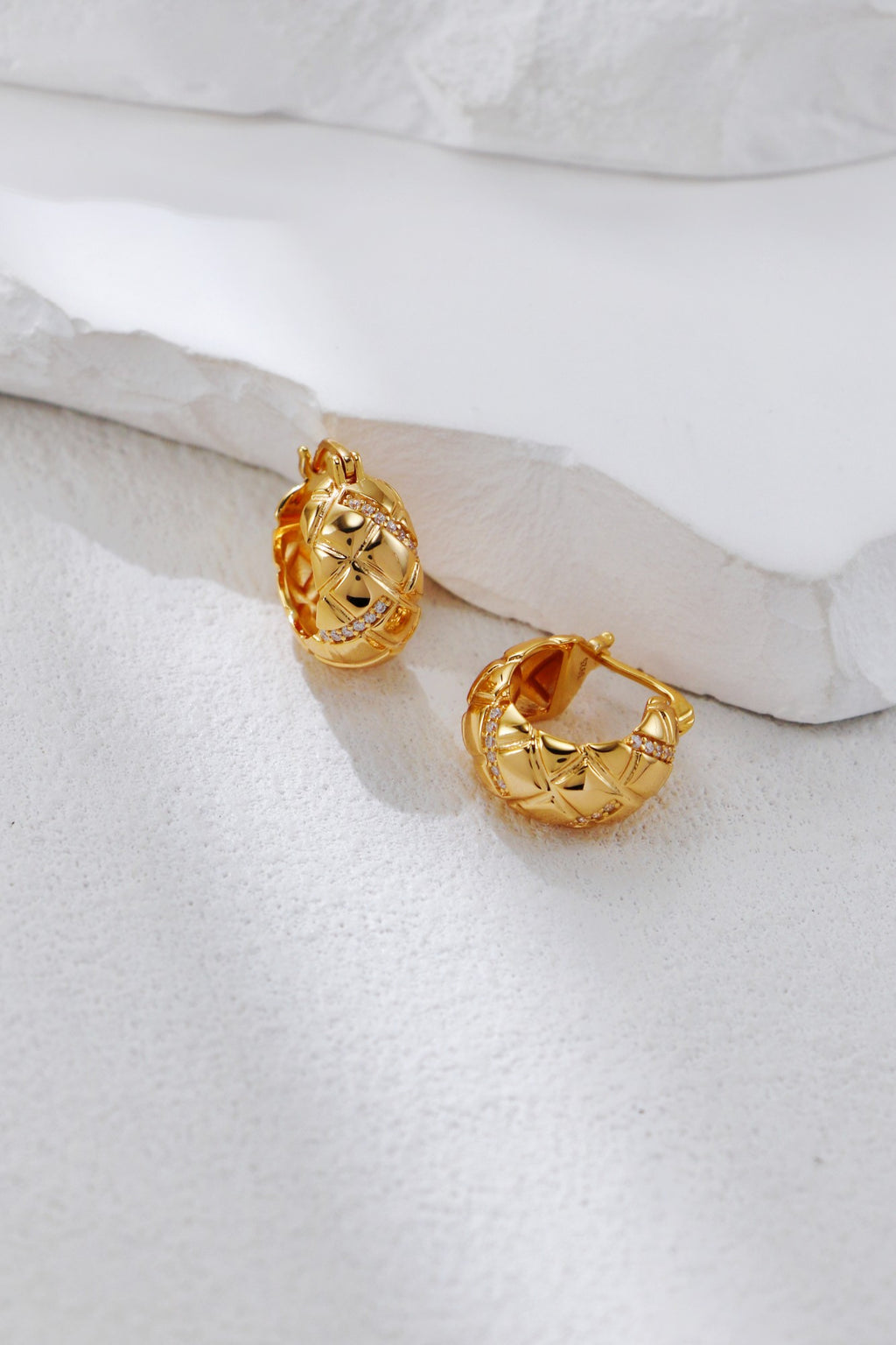 zircon earrings/ الزركون الذهبي （GZCE0413）