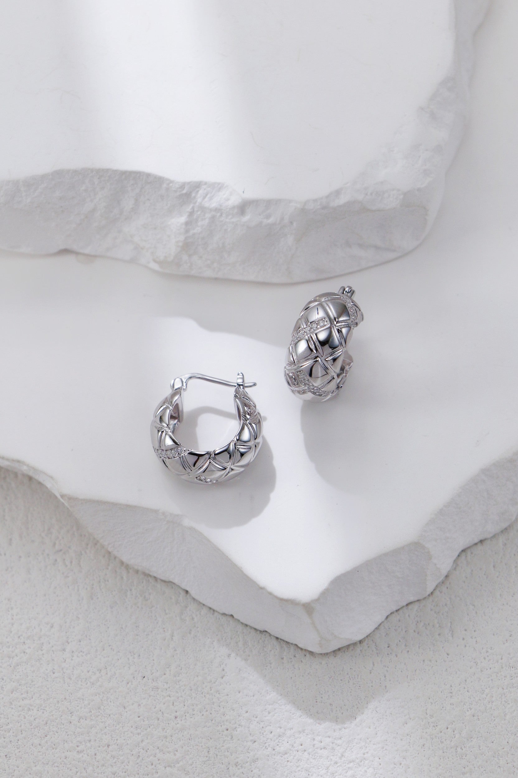 zircon earrings/ الزركون الذهبي （GZCE0413）