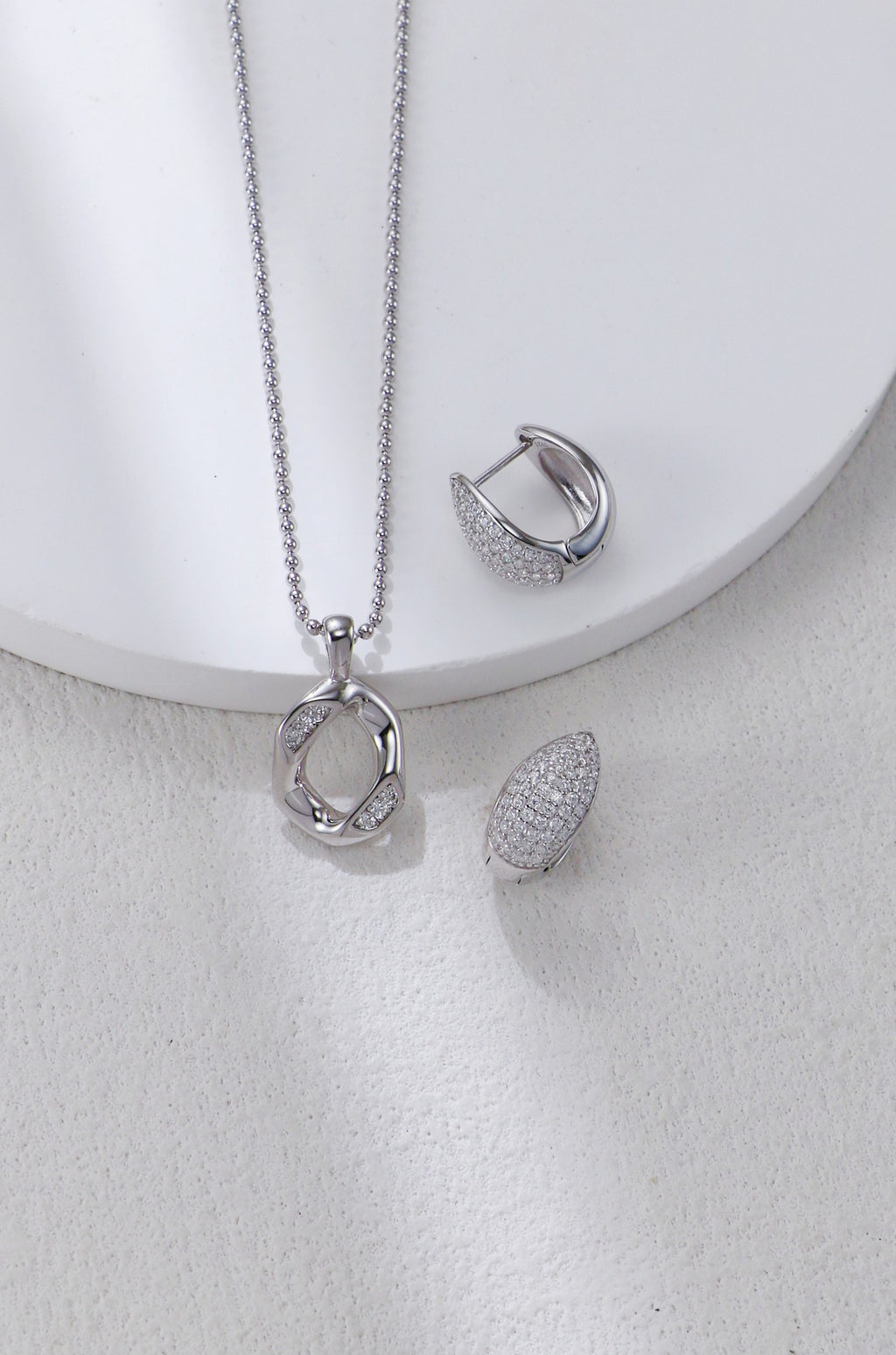 Zircon Silver Necklace/ عقد فضي بالزروكونيوم （GZD0611）