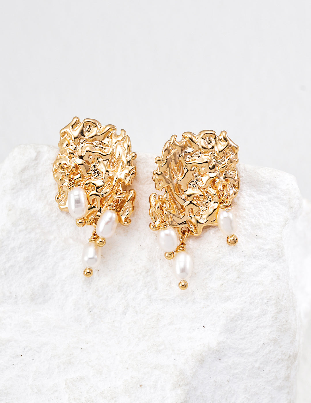 Pearl Earring Bracelet & Necklace/ أقراط سوار وعقد باللؤلؤة （E01318-2）