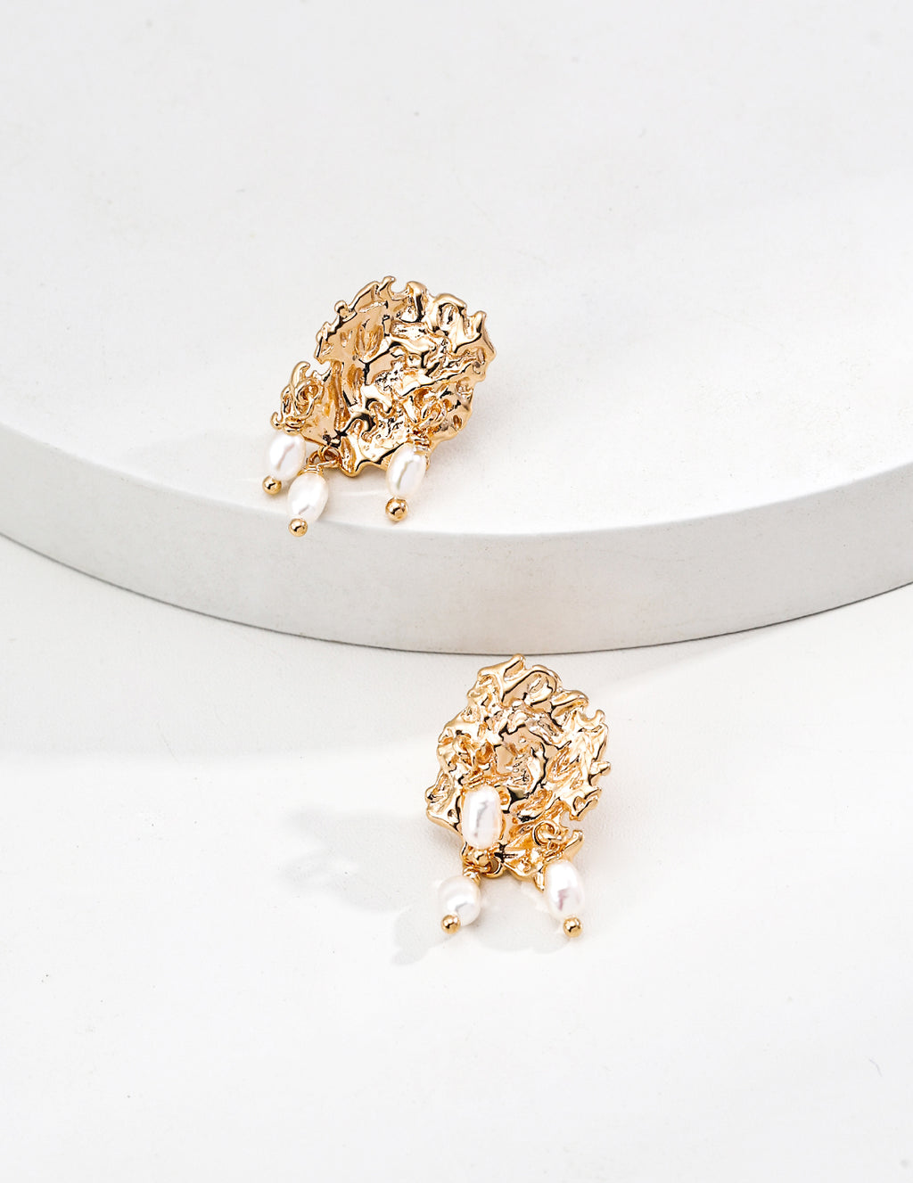 Pearl Earring Bracelet & Necklace/ أقراط سوار وعقد باللؤلؤة （E01318-2）