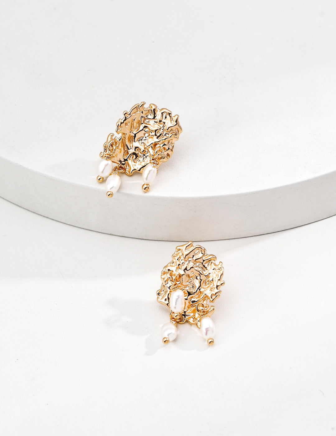 Pearl Earring Bracelet & Necklace/ أقراط سوار وعقد باللؤلؤة （E01318-2）