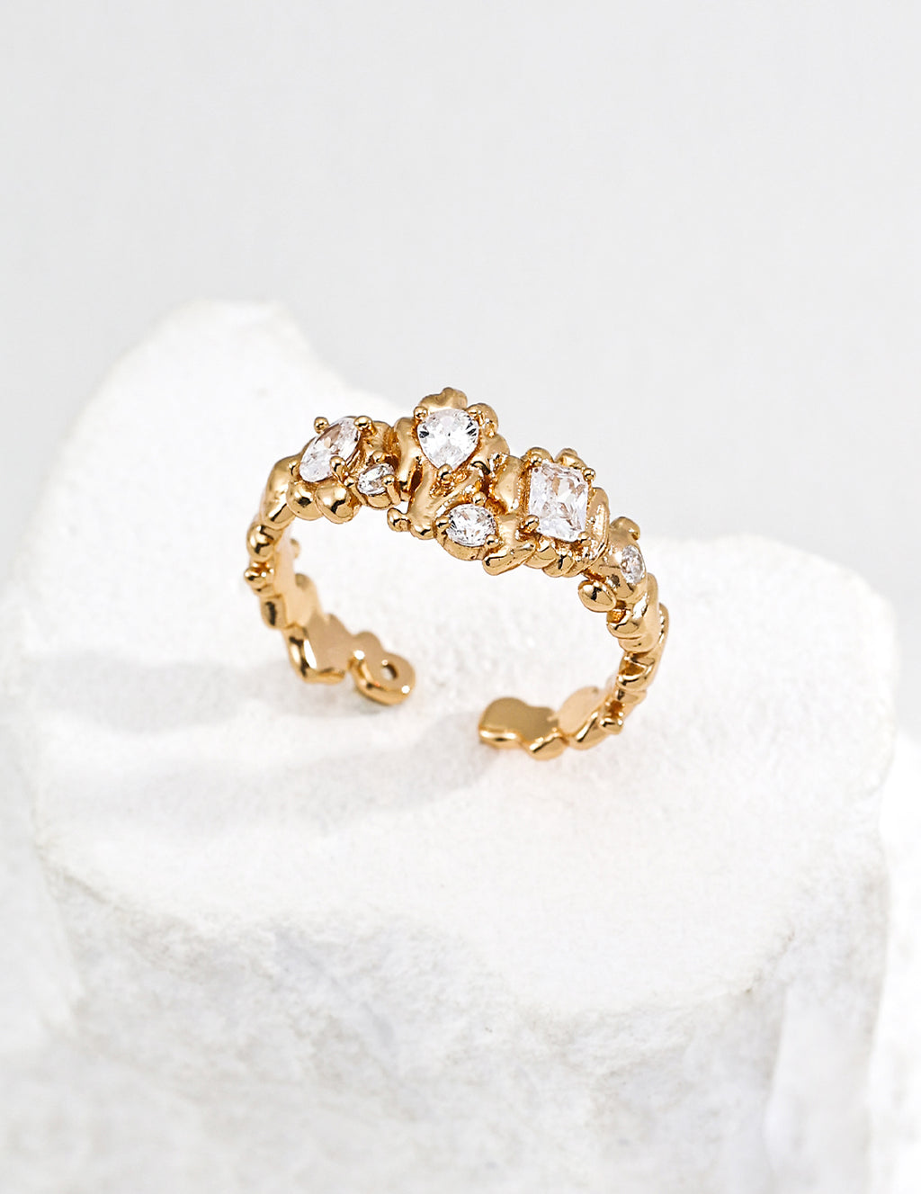 Vintage Design Rings and Earrings/ خواتم وأقراط بتصميمٍ عتيق（J0343）