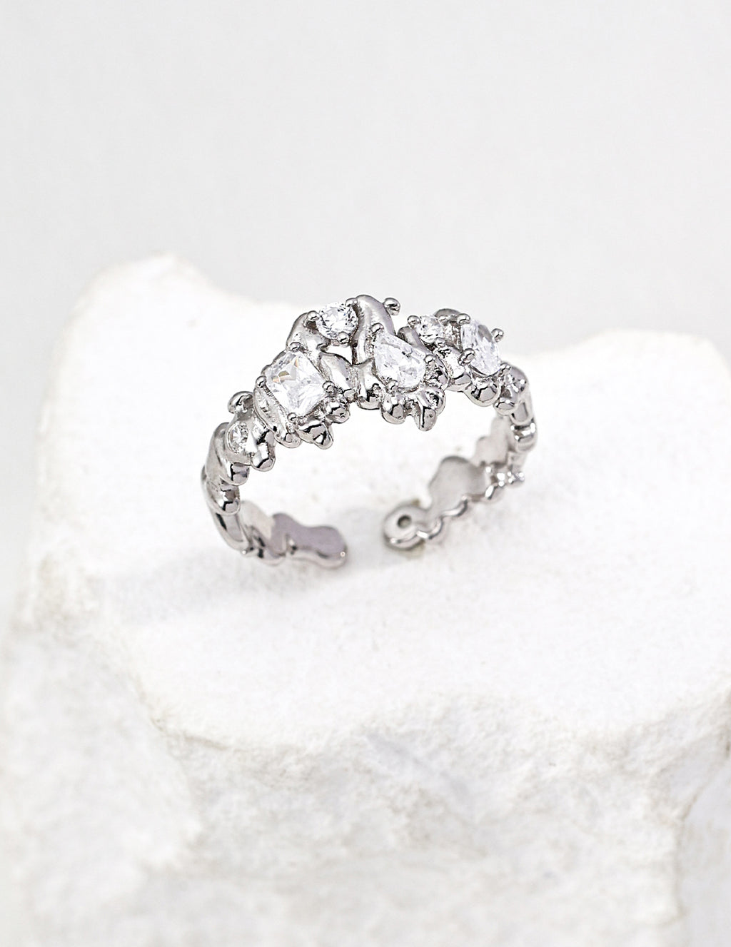 Vintage Design Rings and Earrings/ خواتم وأقراط بتصميمٍ عتيق（J0343）