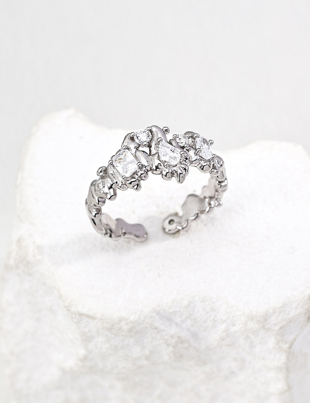 Vintage Design Rings and Earrings/ خواتم وأقراط بتصميمٍ عتيق（J0343）