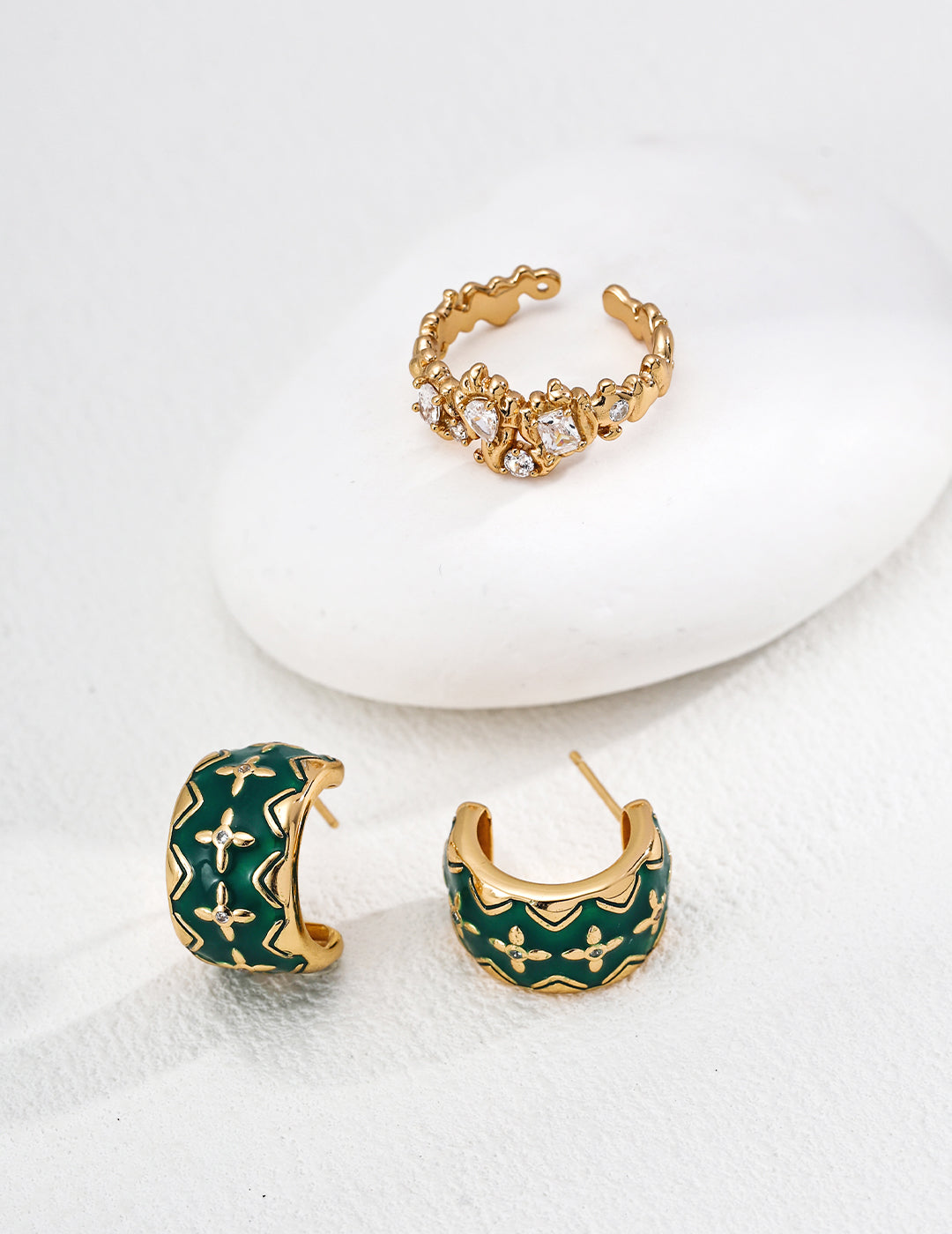 Vintage Design Rings and Earrings/ خواتم وأقراط بتصميمٍ عتيق（J0343）