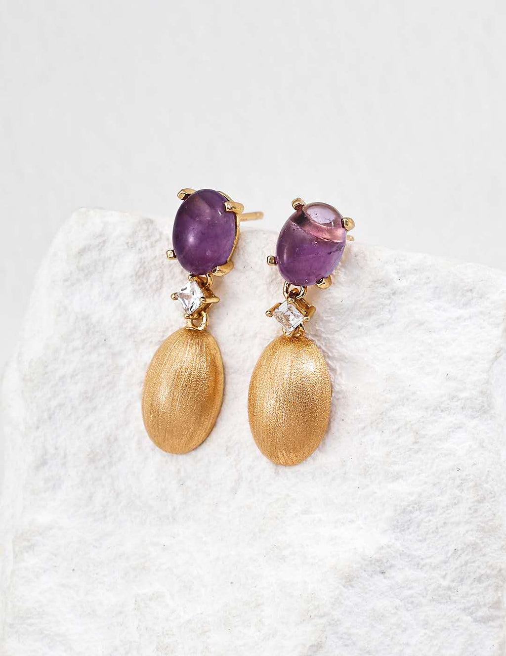 Vintage Italian Brushed Oval Design Earrings, Ring, and Bracelet / أقراط وخاتم وسوار بتصميمٍ إيطاليّ عتيق بملمسٍ بيضاويّ مصقول（E01391-2）