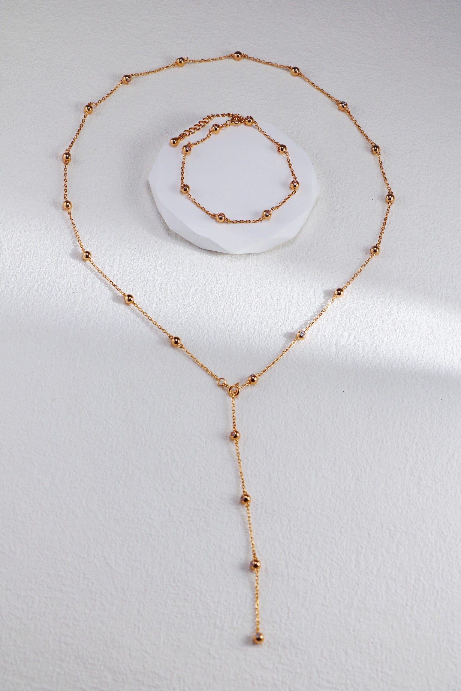 Silver Beaded Necklace, Earrings, and Bracelet with Zircon Inlay/ قلادة وأقراط وسوار من خرزٍ فضيّ مرصّعة بالزركون（GZD0432-GZSL0081）