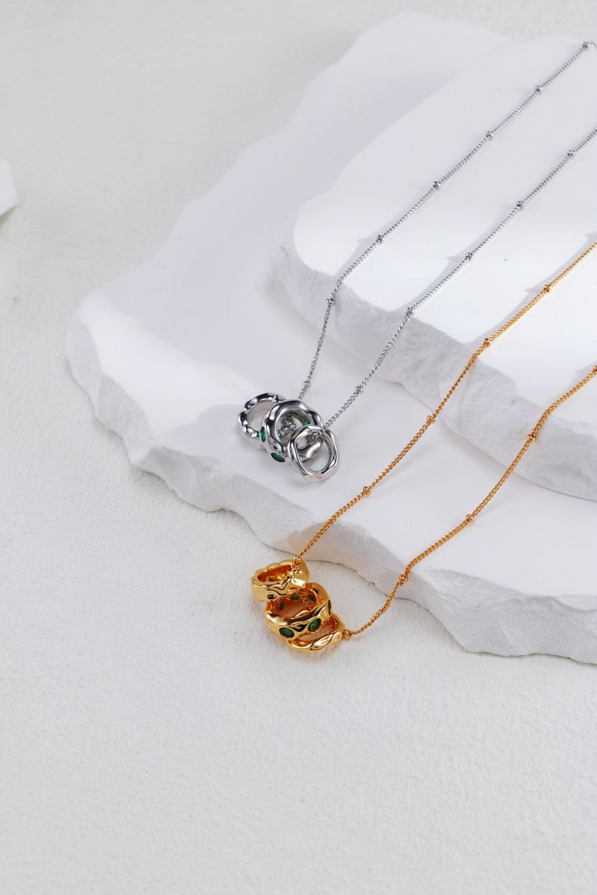 Triple-ring necklace/ طقمعقد ثلاثي الحلقات（GZD0356）