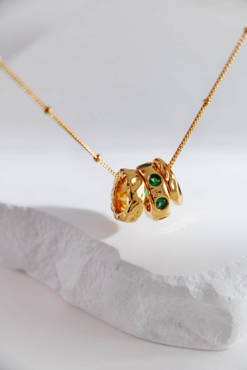 Triple-ring necklace/ طقمعقد ثلاثي الحلقات（GZD0356）
