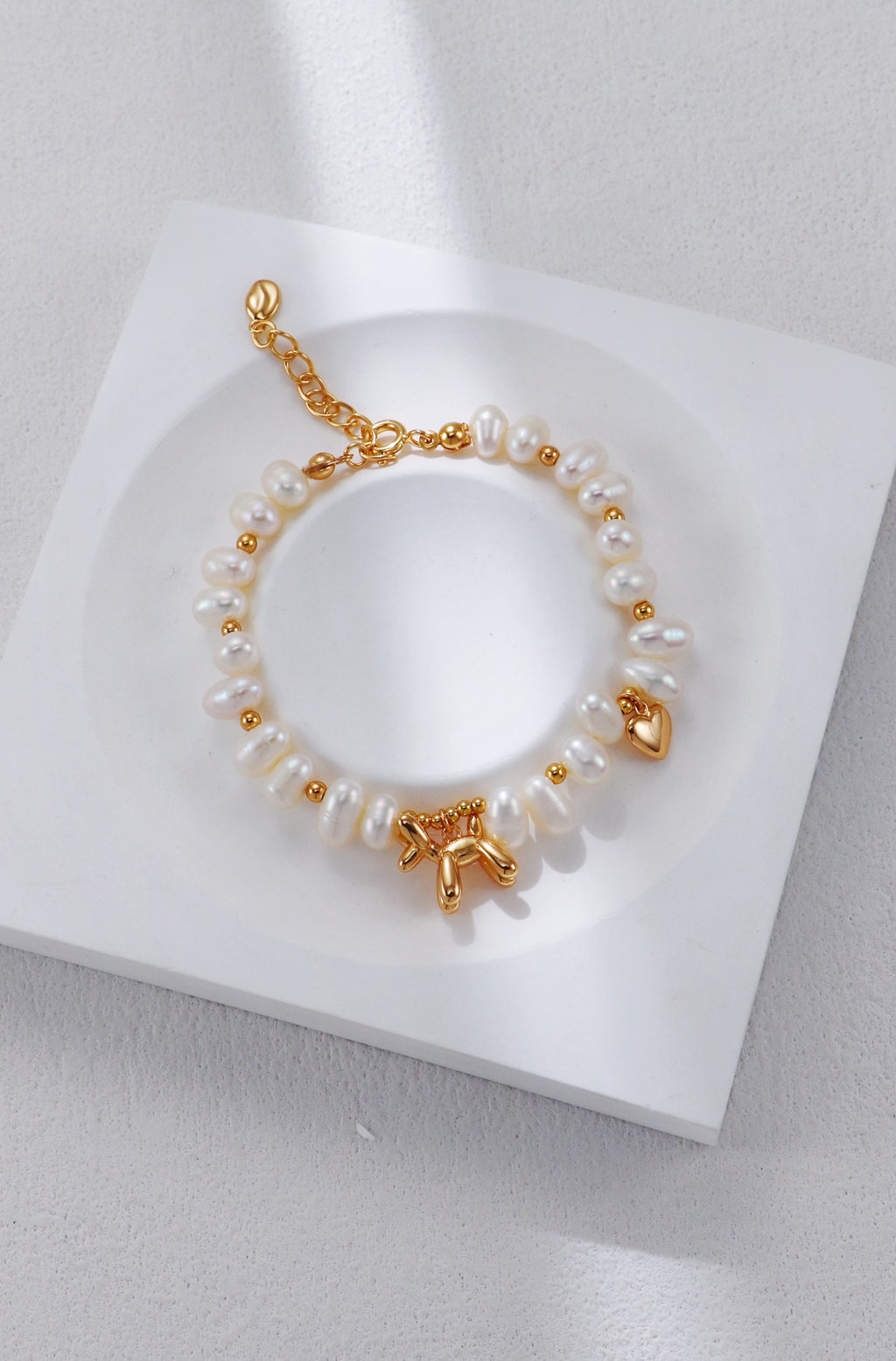 Balloon Dog Pearl Bracelet/سوار لؤلؤي بشكل كلب البالون （GZSL0113）