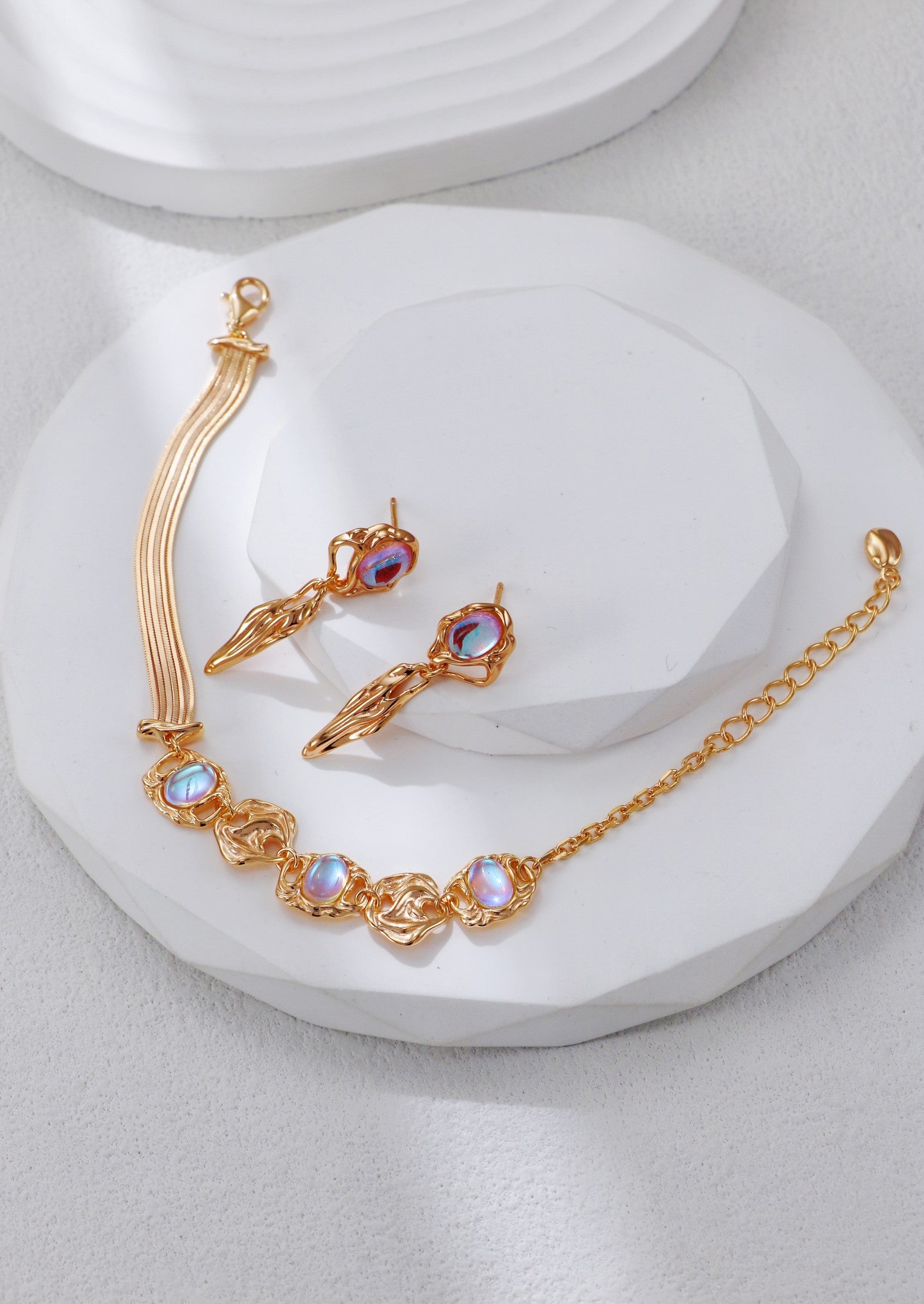 Moonstone Bracelet and Earrings/سوار وأقراط بحجر القمر（GZSL0116）