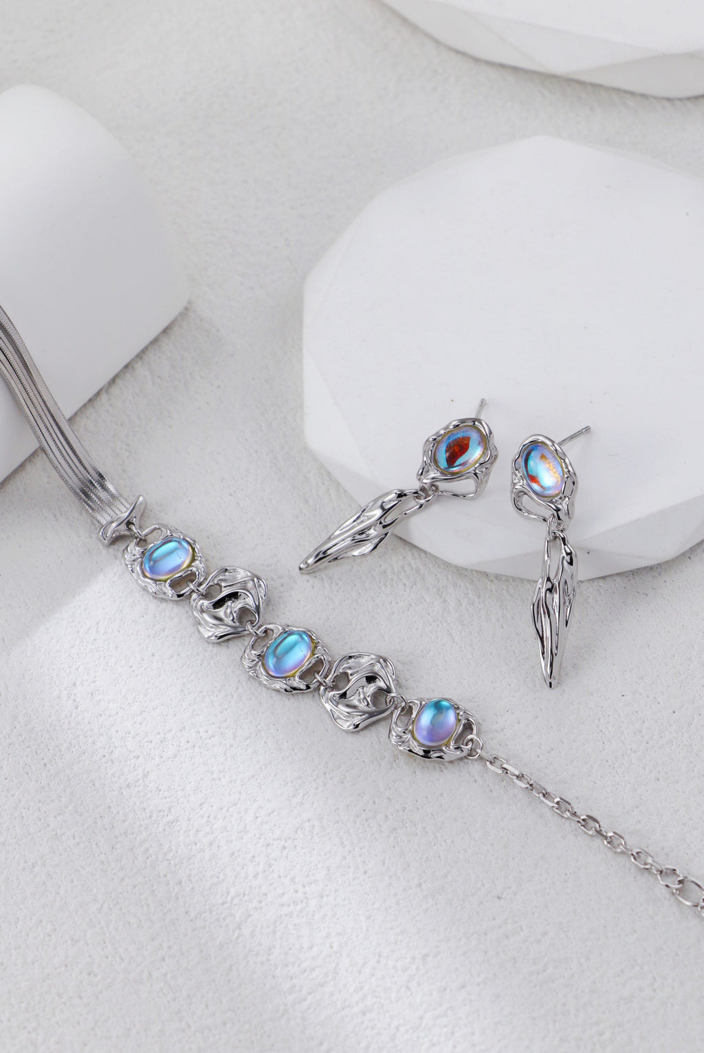 Moonstone Bracelet and Earrings/سوار وأقراط بحجر القمر（GZSL0116）