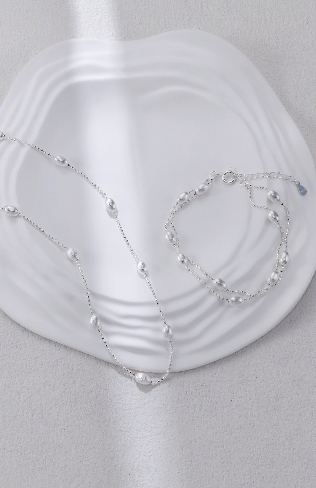 Olive Bead Silver Bracelet and Necklace/سوار وقلادة من الفضة بخرز الزيتون（GZSL0308）