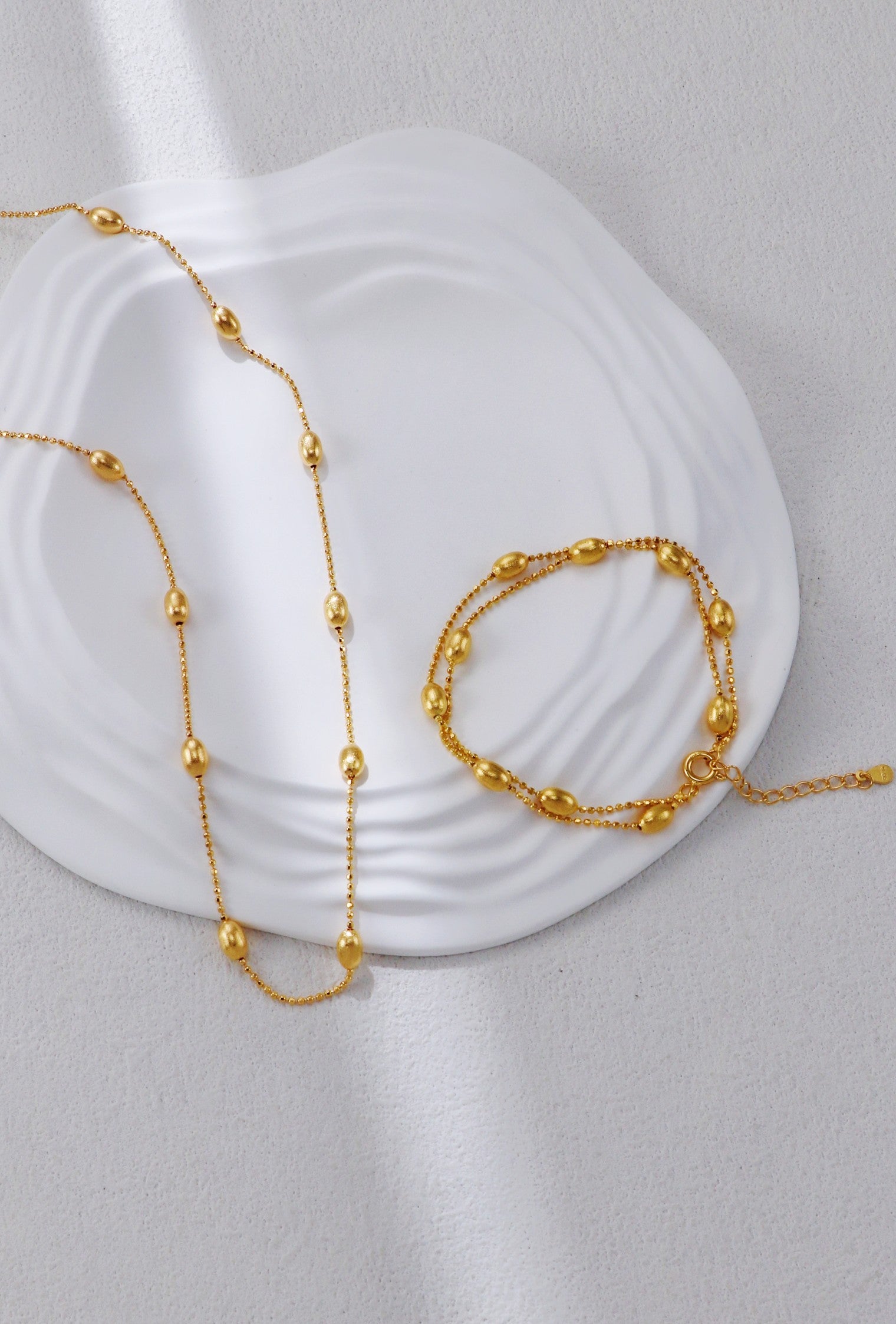 Olive Bead Silver Bracelet and Necklace/سوار وقلادة من الفضة بخرز الزيتون（GZSL0308）