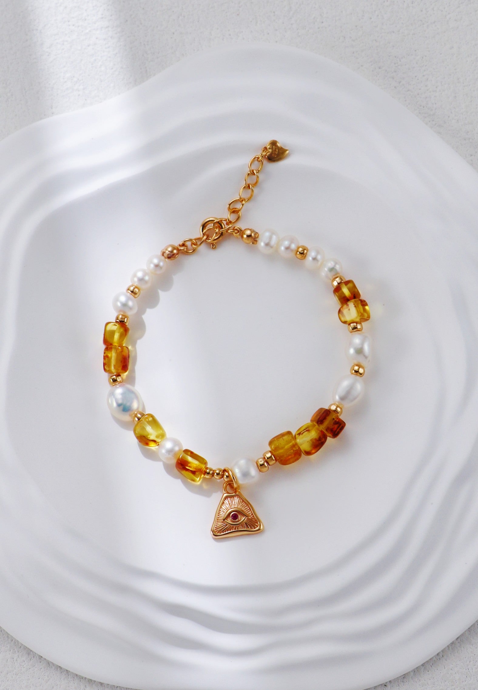 Pearl and Amber Bracelet/سوار من اللؤلؤ والكهرمان（GZSL0306-2）