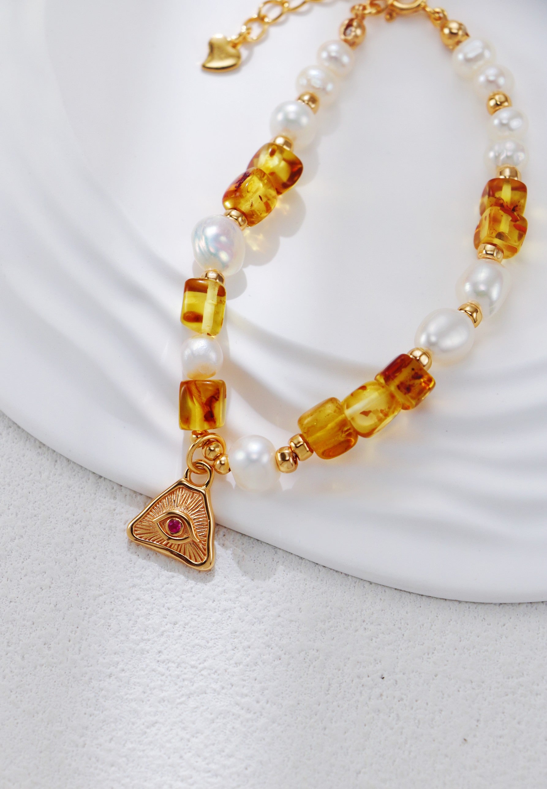 Pearl and Amber Bracelet/سوار من اللؤلؤ والكهرمان（GZSL0306-2）