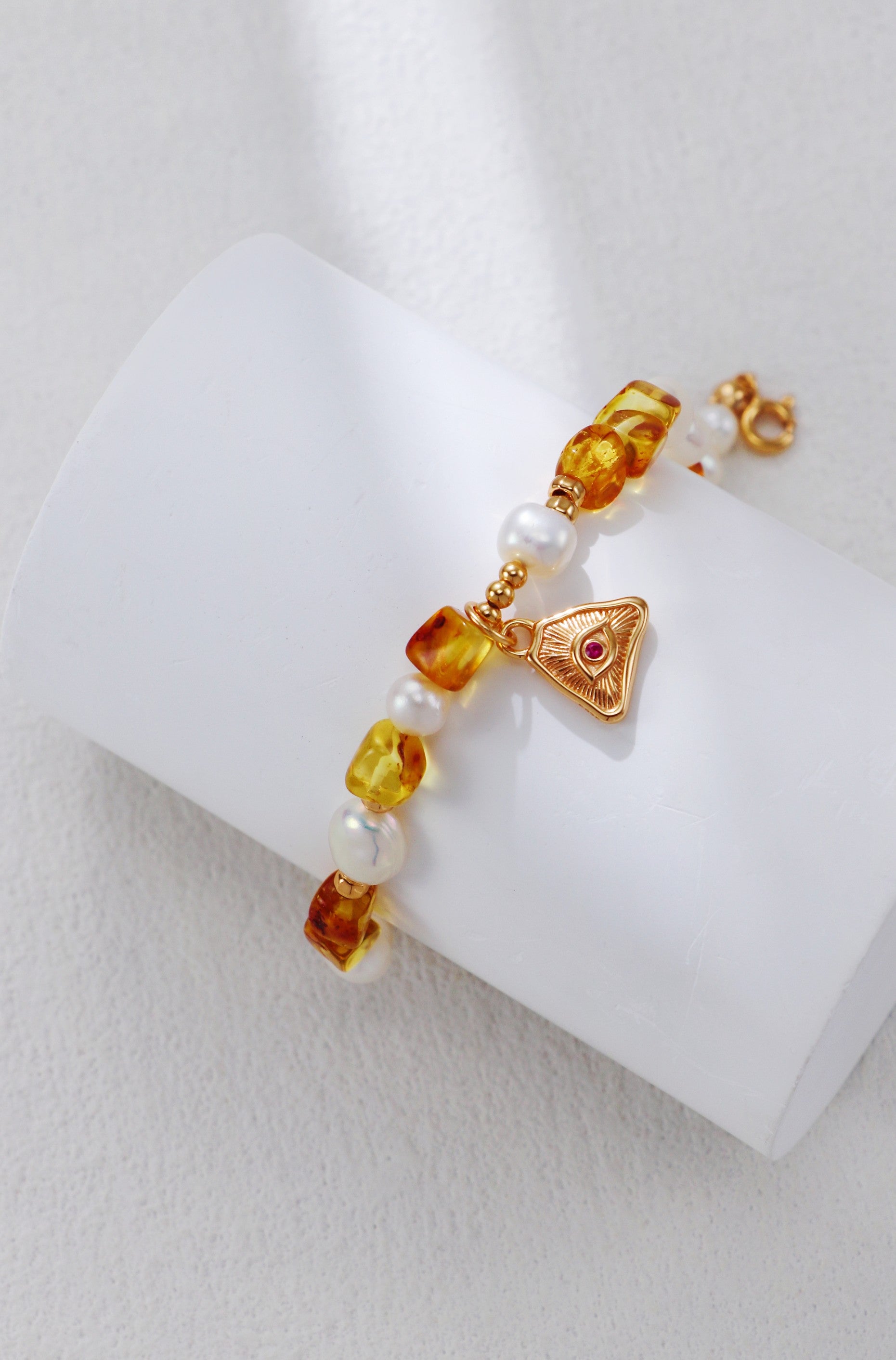 Pearl and Amber Bracelet/سوار من اللؤلؤ والكهرمان（GZSL0306-2）