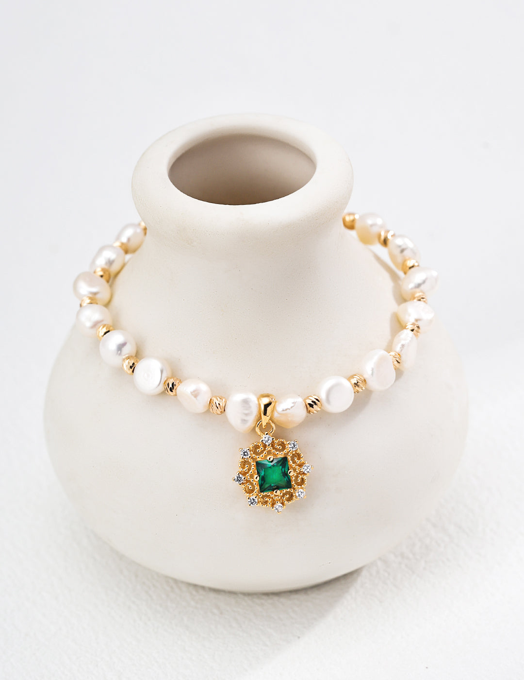 Pearl and zircon bracelet/سوار من اللؤلؤ والزركون(SL0253)