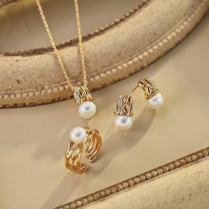 Sterling silver earrings, necklace (adjustable length), ring/أقراط من الفضة الإسترلينية، قلادة (طول قابل للتعديل)، خاتم（J0329)）
